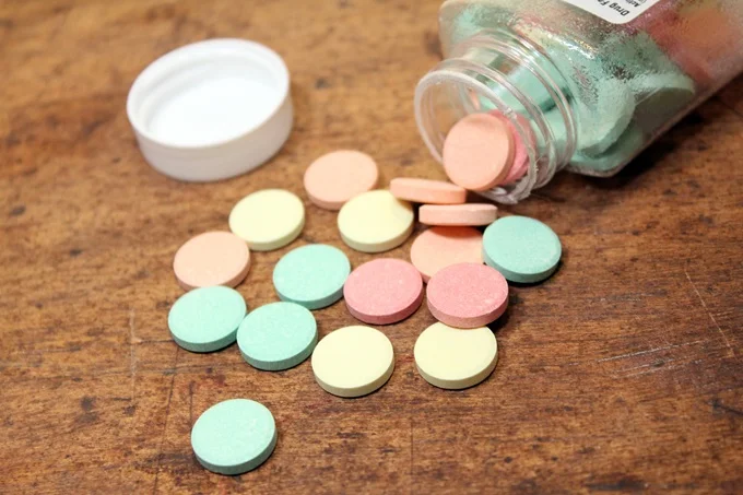 Although antacids provide temporary relief, they fail to deal with the root cause of digestive symptoms.